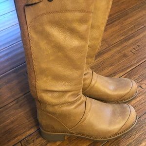 North Face leather and suede boots